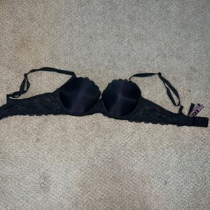 NWOT Victoria’s Secret 38B Black Bra